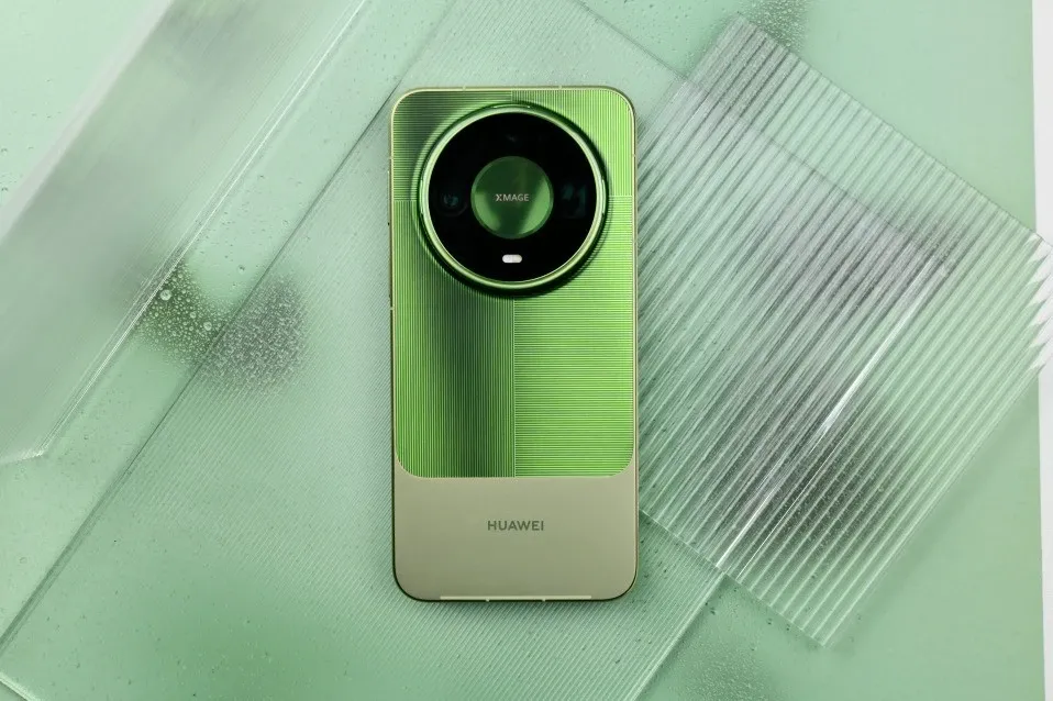 Mate 90 Pro Max Collector’s Edition в зелёной расцветке.
